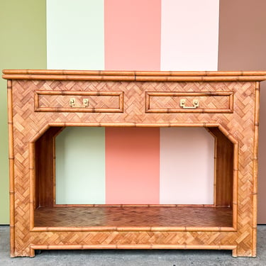 Island Style Parquet Rattan Bar