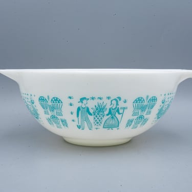 Pyrex Turquoise Butterprint Cinderella Mixing Bowl, 2-1/2 Qt 443 | Mid Century Vintage Kitchenware 