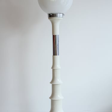 White lacquered metal floor lamp by Enrico Tronconi, 1970s