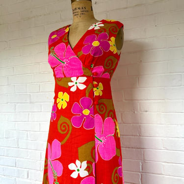 1960's Size 6 Darina Hawaiian Floral Dress 