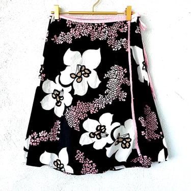 Vintage 90s Hawaii Floral Wrap Skirt Pop Graphic Black White Pink 1990s Shirt Mini Skirt 