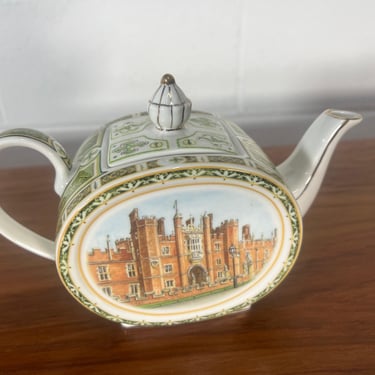 James Sadler Landmarks Hampton Court Teapot Vintage Collectible 