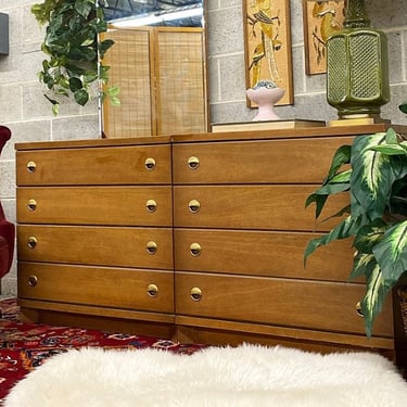 LOCAL PICKUP ONLY ———— Vintage Bassett Double Dresser with Mirror 