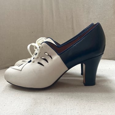 Vintage Inspired 40s Style Pumps / NEW RE-MIX / Peep Toe Spectator Reproductions / White + Navy / Cut Out Detail + Two Lace Choices / 8.5 
