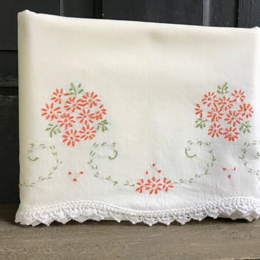 1940s Linen Pillow Case Set, Floral Pattern, Hand Embroidered, Standard Size Case, Set of 2, IW 