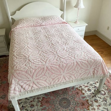 NEW - Vintage Chenille Bedspread, Pink and White, Shabby Chic, Twin or Full 
