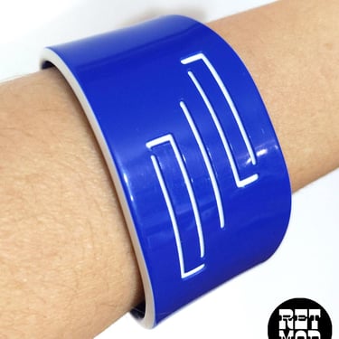 Fantastic Geometric Vintage 70s 80s Blue Carved Plastic Cuff Bracelet 