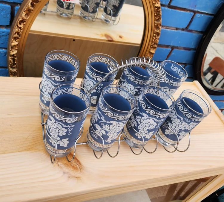 Eight Highball/Tumblers with portable storage rack. Wedgwood Grape Design. 