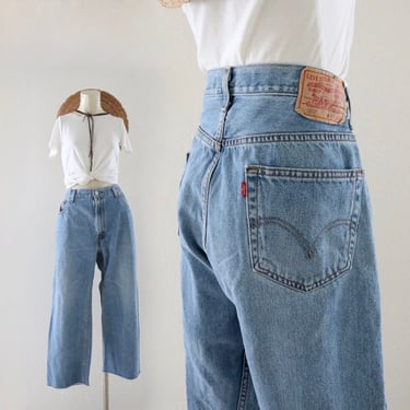 worrrn USA levi's 550 jeans - 35 - vintage y2k unisex raw edge cropped blue jean Levi relaxed denim 