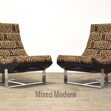 Modern Scoop Lounge Chairs - A Pair 