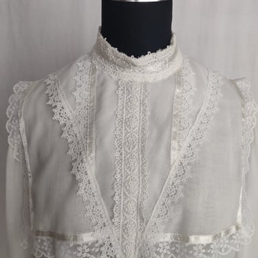 Vintage 80s Gunne Sax Jessica McClintock Blouse // Victorian Edwardian Lace White Sheer Shirt with Ribbon 