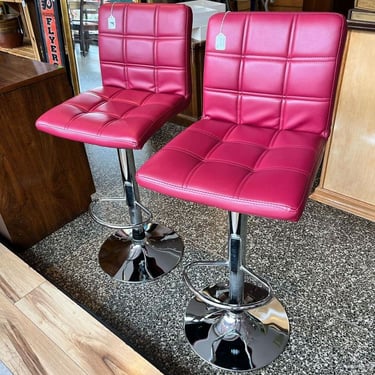 Adjustable Bar Stools! 2 available Seat H14” x L16” x W17”