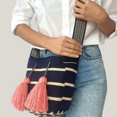 Lombia + Co. | Wayuu Crochet Crossbody