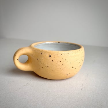 MADE TO ORDER Round Mug Yellow 11-12oz,  ceramic, pottery, handmade, coffee, cafe, cappuccino, potterymug, cappa latte tea mocha cocoa 