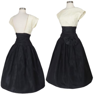 Vintage 80s Off White Cream Lace Black Taffeta Bow Full Skirt Prom Party Dress S Small M Medium Backless Squared Neckline Classic Feminine 