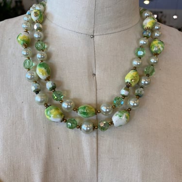 1950s beaded necklace, yellow and green, double strand, mrs maisel style, mid century costume jewelry, vintage beads, faux pearls, classic 