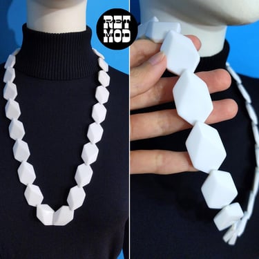 Chunky Vintage 70s 80s White Geometric Beaded Statement Necklace 