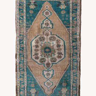 Vintage Turkish Mini Rug No. 550 | 1'11 x 3'11