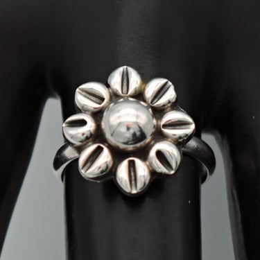 80's Taxco oxidized sterling size 7.5 daisy ring, TV-125 Mexico 925 silver Modernist floral ring 