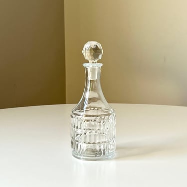 Vintage Crystal Cruet with an Intricate Geometric Pattern (Made in France) 