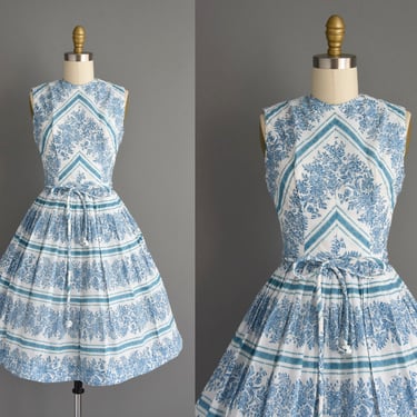 1950s dress | Adorable Blue & White Floral Print Full Skirt Cotton Dress | XS Small | 50s vintage dress 