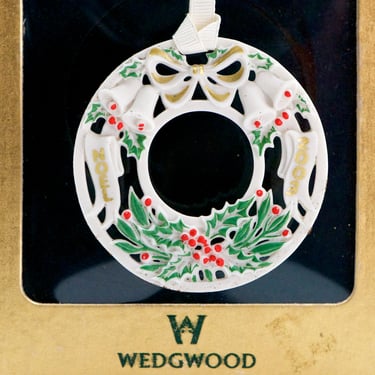 VINTAGE: 2003 - Wedgwood White Jasper NOEL Christmas Wreath Ornament in Box - Wedgwood Pierced Wreath - Made in England - SKU 25-B-00034919 