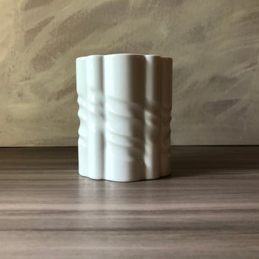 Vintage vase Hutschenreuther porcelain white vase 