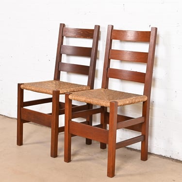 Gustav Stickley Antique Mission Oak Arts & Crafts Ladder Back Side Chairs With Rush Seats, Pair