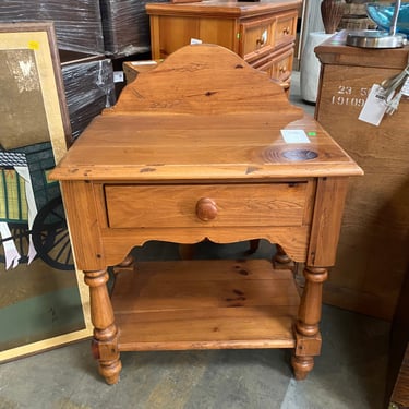 Ethan Allen Pine Bedroom Side Table (2 Available)