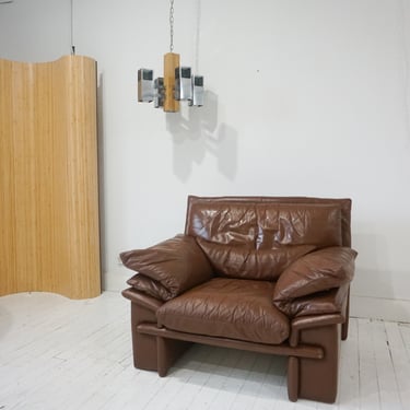 vintage brown leather armchair | pip home | Brooklyn, NY