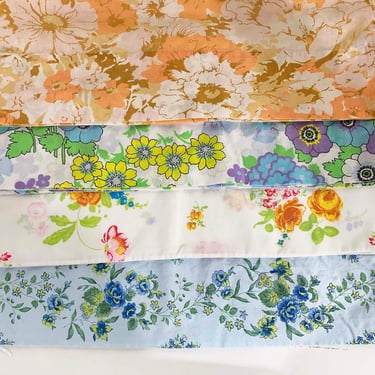 Vintage Floral Mismatched Pillowcases Set of 4 Fieldcrest Perfection Flowers Mod Floral Pillow Cotton Fabric 1950s 