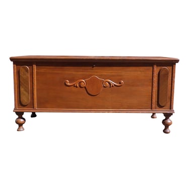 Vintage Standard Line Walnut Cedar Trunk Blanket Chest Bed Bench