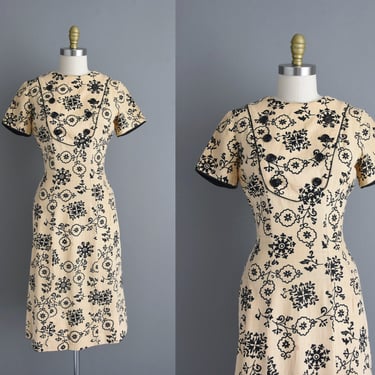 1950s vintage dress | Gorgeous Tan & Black Floral Print Cotton Dress | Small | 50s dress 