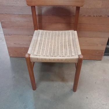 Dining Room Chair with Single Back Support and Woven Seat