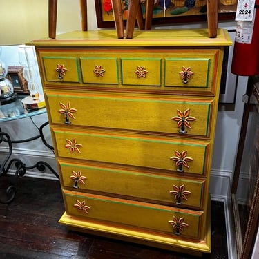 Stanley furniture yellow flowered 5 drawer chest. 34” x 18” x 45.5” 