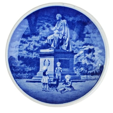 Royal Copenhagen Hans Christian Andersen Statue Mini Plate 48 / 2010 Denmark (M6 