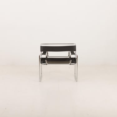 Marcel Breuer Wassily chair by Gavina in black leather, Italy 1960s 