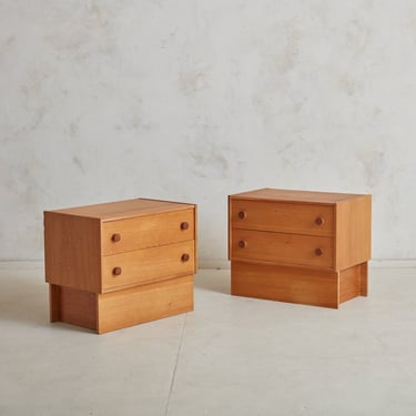 Pair of Blonde Wood Nightstands with Round Pulls, Denmark Mid 20th Century