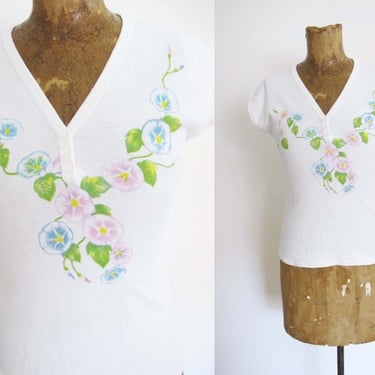 Vintage 70 Morning Glory Airbrush Floral T Shirt  XS S -  White 1970s Babydoll Tshirt - V Neck Fitted Shirt 