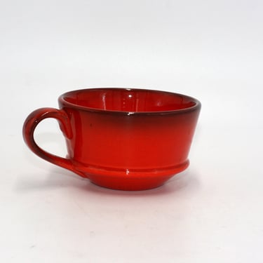 vintage poppytrail red coffee cup by Metlox 