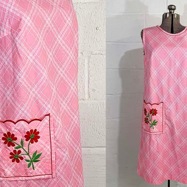 Vintage Pink Shift Dress Sleeveless Scooter Plaid Pattern Embroidered Flower Pocket Large 1960s 