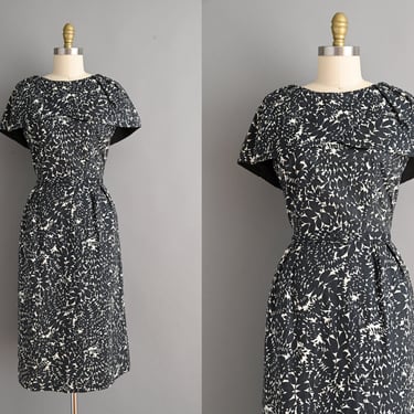 vintage 1950s Dress | Gorgeous Oversized Collar Black & White Floral Print Cotton Wiggle Dress | Medium 