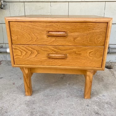 Midcentury Teak Finish Nightstand/End Table