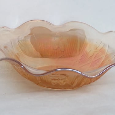 Jeannette Iris and Herringbone Marigold Glass Ruffled Rim Serving Bowl 3359B