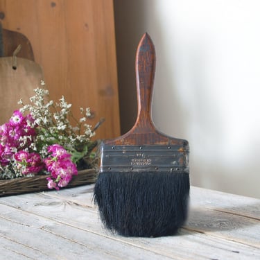 Vintage paintbrush / wood handle paintbrush / nylon bristles / rustic aged patina brush / rustic farmhouse decor / painters brush 
