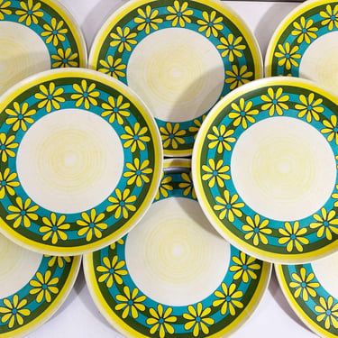 Vintage Oneida Plastic Plates Melmac Set of 8 Flower Power Melamine Yellow Blue Green Plastics Dinner Plate 1980s 1970s 