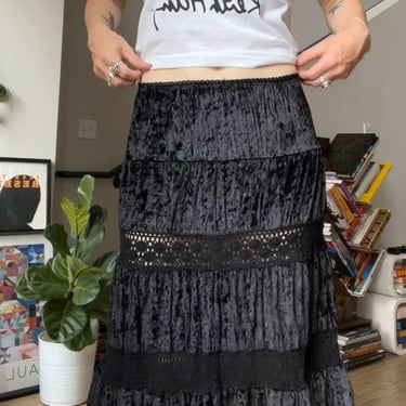 VTG Y2K Black Velvet/Lace Tiered Skirt 