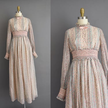 vintage 1970s | Gorgeous Pastel Floral Print Long Sleeve Cotton Summer Dress | Small 