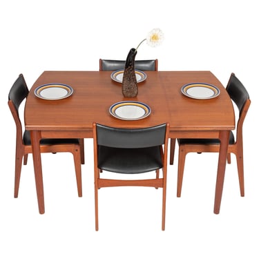 Danish Modern Teak Expanding Dining Table w. Tapered Ends