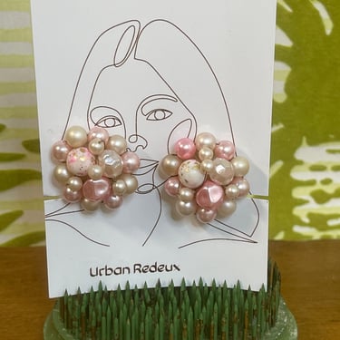 Vintage Pink/Pearl Cluster Clip-On Non-pierced Earrings/Costume Jewelry/Made in Japan 